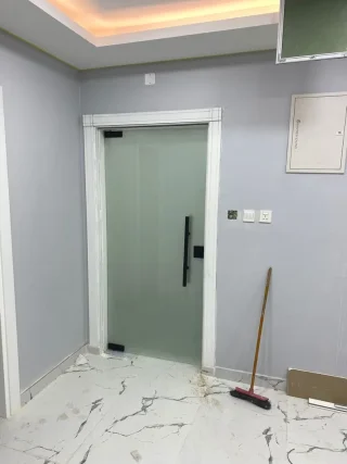 تركيب واجهات سيكوريت /شورات/ستانلس/صيانه 4