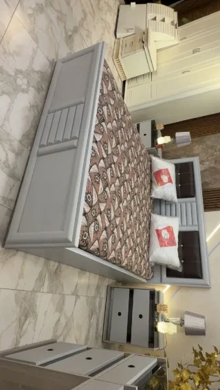غرفة نوم ماستر modern 🛌✨ 📌فل لاتيه 18 و زان 🪵📌عمق 60_سم 👌📌لون مميز 🩶✨📌سكك هايدرو 4