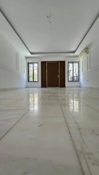 شقة ارضية للبيع في ضاحية النخيل 3