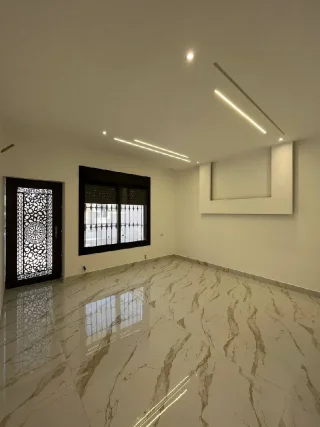 شقة أرضية مميزة بتشطيب سوبر ديلوكس للبيع كاش او عن طريقة البنك فقط
