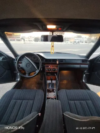 مرسيجس E200 موديل 1993 للبيع 8