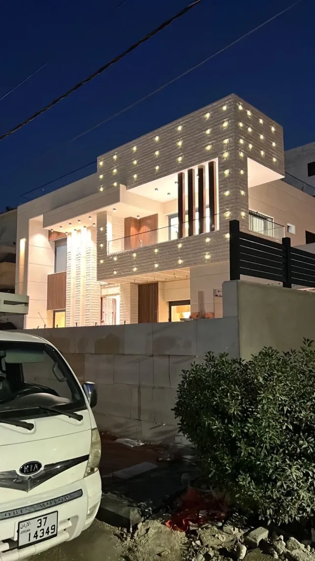 النقطة الخضراء  للكهرباء والانارة 10