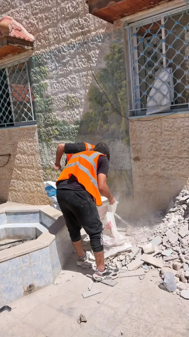 مسك لخدمات التنظيف 11