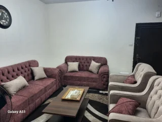 طقم كنب بحالة ممتازة