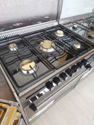 غازات يونفيرسال ايطالي 🇮🇹مجدد كامل ستانلس ستيل كامل  7 مفاتيح 💥💥 بيشتغل فرنو فوق 11