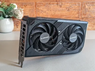 كرت شاشة gigabyte RTX 5060 windforce oc 8gb