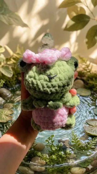Strawberry Frog 🐸