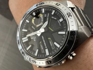 ساعة Casio Edifice أصلية EFV-C110 — World Time / 10 Year Battery / WR100M 8