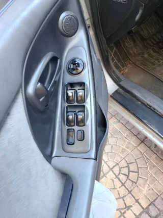 سيارة لقطة للبيع 10