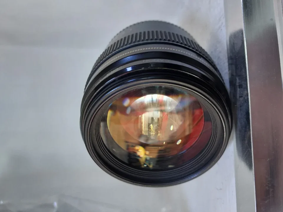 عدسة كانون 85mm canon