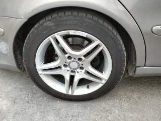 E200 مرسيدس بنز 2003 5
