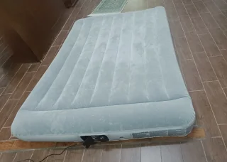 فرشة نفخ هوائية بالكهرباء صيني نخب اول مزوج شبه جديدة وبسعر المفرد 160×220 13