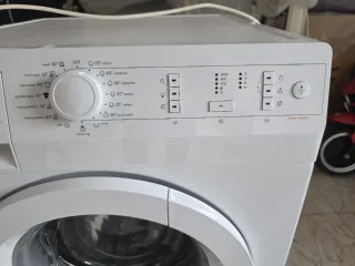 غسالة7kg بحالة جيدة للبيع