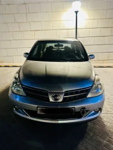 nissan tida 2006