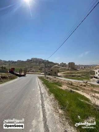 قطعة أرض نص دونم (500 متر) للبيع في منطقة راقية وهادية جداً بأبو علندا 9