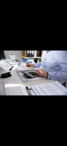 أستاذ محاسبة و اقتصاد حاصل على الامتياز لطلاب الجامعات 4