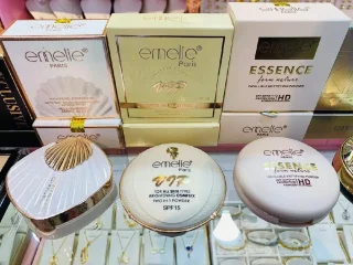 عطور ومكياج