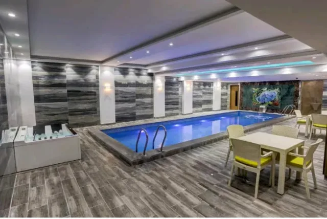 Turquoise hotel 6