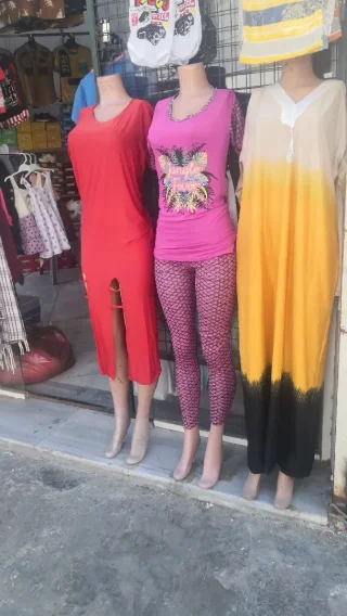 ملكانات عرض ملابس جميع الاحجام 2