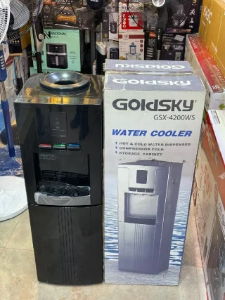 جهاز توزيع مياه Goldsky GSX-4200WS يوفر مياه ساخنة وباردة مع تصميم أنيق. يحتوي ع 2