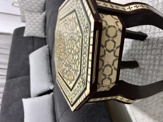 للبيع طاولة شرقي فاخرة (أنتيك) الآربيسك  صدف طبيعي قياس 48*36 2