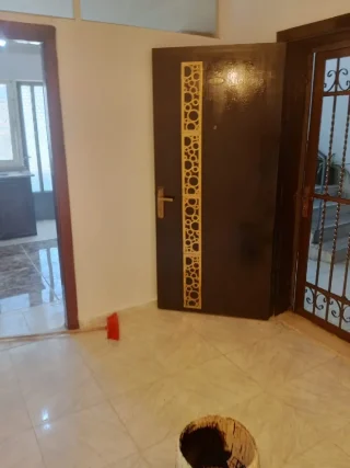 شقه للبيع في ماركا الجنوبيه اسكان الفردوس طابق ثالث مع مصعد محدثه بالكامل تشطيب 7