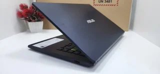 لابتوب asus  استعمال خفيف جدا ((مكفووول ))  مع جميع اغراضه للبيع ممتاز  للاعمال 6