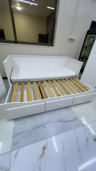 🛍️تخت ايكيا مع تخت داخلي مع ♦️وحدة جوارير داخلية ♦️مع خزانة 220×50 عمق 60♦️ وتسريحة