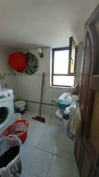🏡 عمارة بقوشان مستقل للبيع في رأس العين – حي الدبابية | شقق مؤجرة