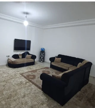 طقمين كنب للبيع 2