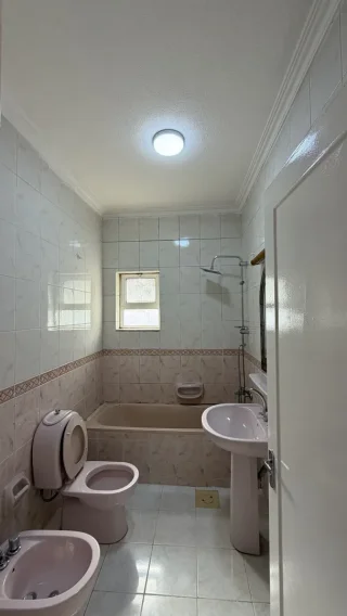شقة سكنية  للبيع في الجبيهة 14