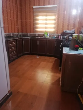 بيت طابقين مستقل مساحه الارض 1800 ومساحه البناء 450  جاهز للسكن  او الاستثمار 4