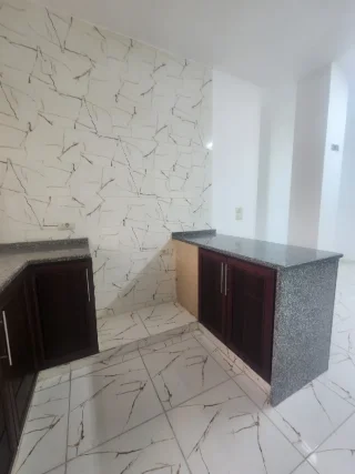 السلام عليكم ورحمه الله وبركاته ✋شقه للايجار في اربد 👍زبدا شرق المركز الغربي 👍من 12