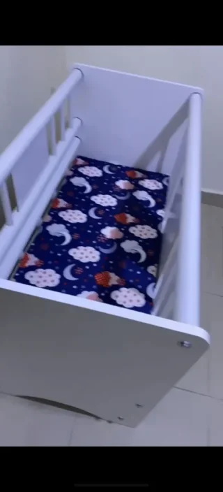 تخت بيبي و كوت و هزاز افقي كهربا او شحن بطاريات 2
