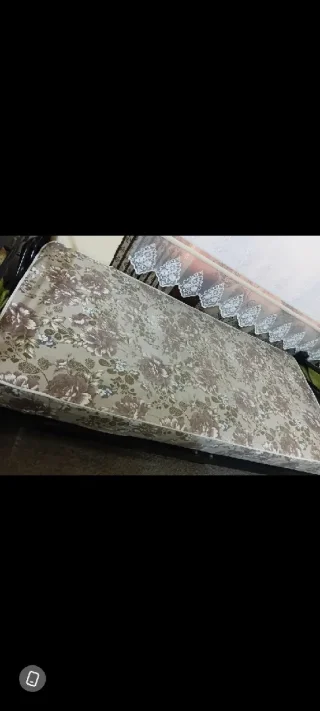 تخوت ٤ مع فرشتين 5