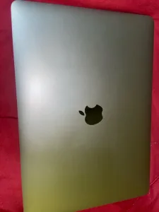 macbook pro 2022 5