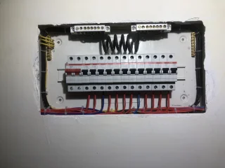 كهربائي متنقل منزلي او صناعي خدمه 24 ساعه 6