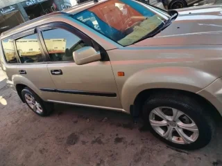 نيسان اكس تريل 5