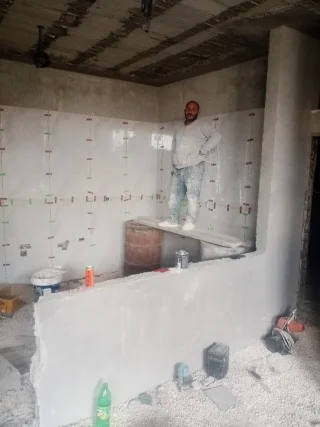 فني تركيب بلاط ورخام 5