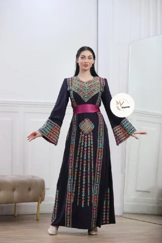 ✔️موسم جدييييييد✔️ثوب بأجمل الألوان تطريز فخم✔️متوفر لجميع الأحجام لغاية وزن 110✔️قم