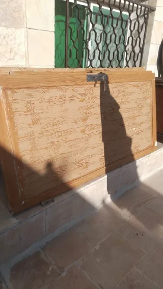 🚪 أبواب خشبية للبيع – السعر على كيفك!