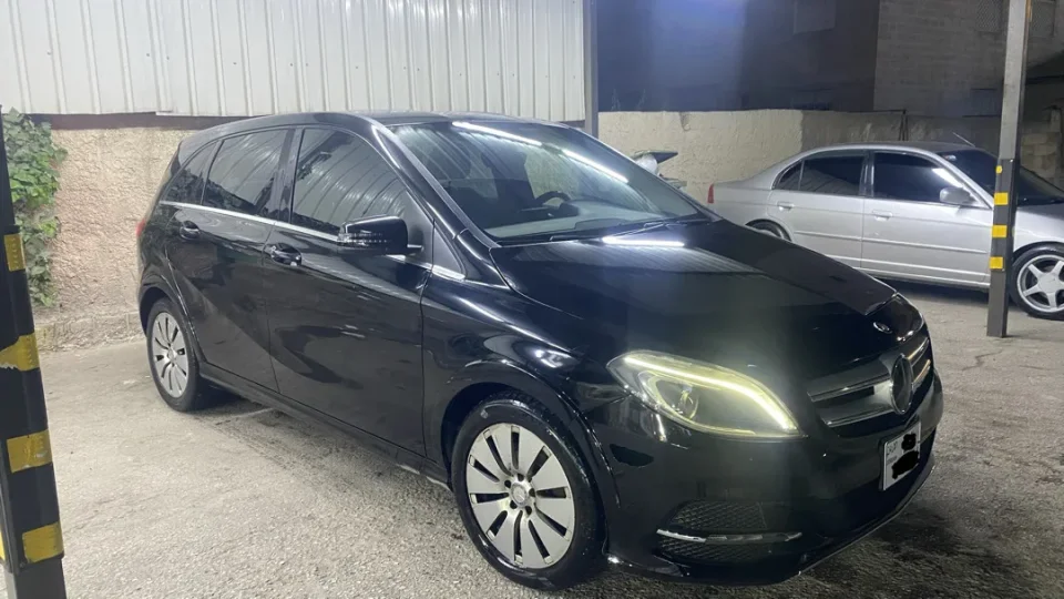 مرسيدس b250e b class كهرباء للبيع