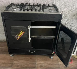غاز مع فرن  العرض بدل 330ر 240 دينار شامل التوصيل التواصل واتس  078710439 2