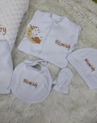 👶✨ الدلال والراحة لطفلك في طقم واحد متكامل! ✨👶شاهدي الصور وتخيلي طفلك محاطاً بنعو 3