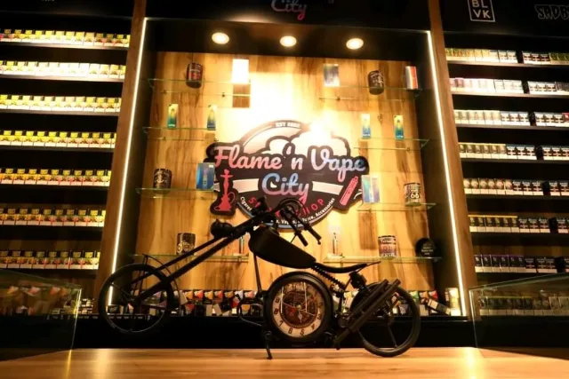 Flame 'n Vape City 4