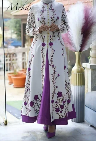 كارديجان مع فستان