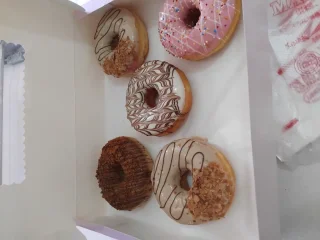 مشغل دونت جاهز للإنتاج للبيع لعدم التفرغ في عمان للمهتمين 0799225563
