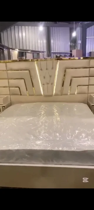 غرفه نوم غوتشي يخشب لامنيت بتشطيب مكينات  فاخر جدا جدا 3