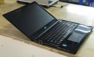 **لابتوب Acer Core i3 الجيل الثاني – 4GB RAM و500GB HDD بسعر 120 دينار مع كفالة 2
