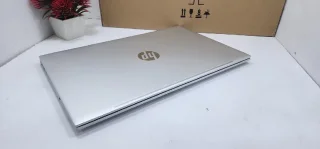 Laptop HP PAVILLION 4